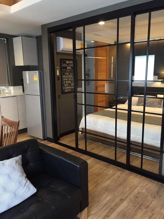 S Bloc Saladaeng Bed and Breakfast Bangkok Eksteriør billede