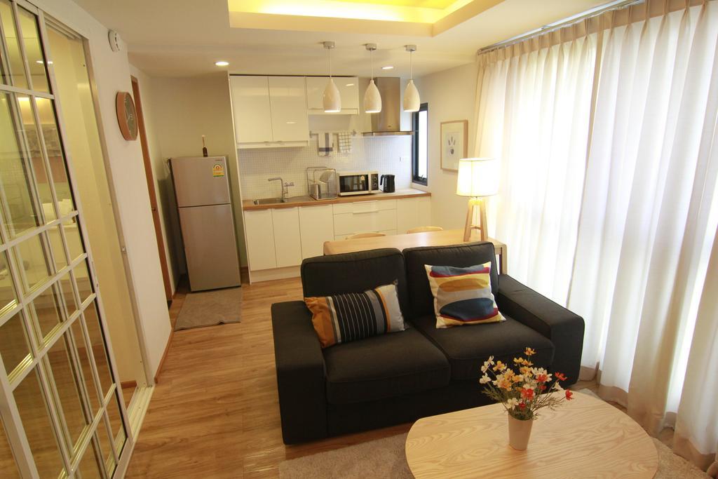 S Bloc Saladaeng Bed and Breakfast Bangkok Eksteriør billede