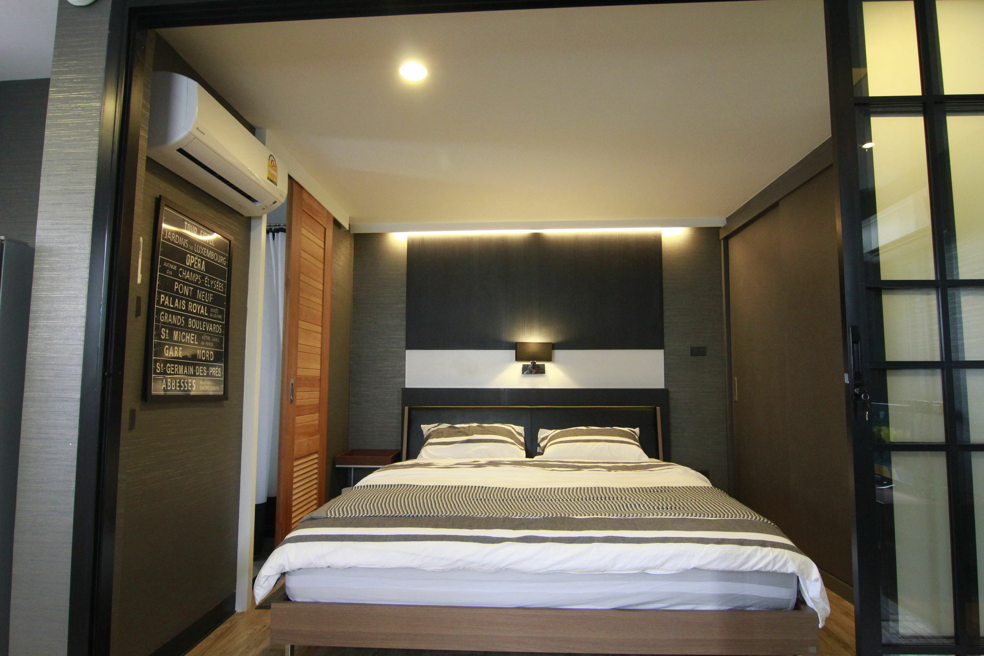 S Bloc Saladaeng Bed and Breakfast Bangkok Eksteriør billede
