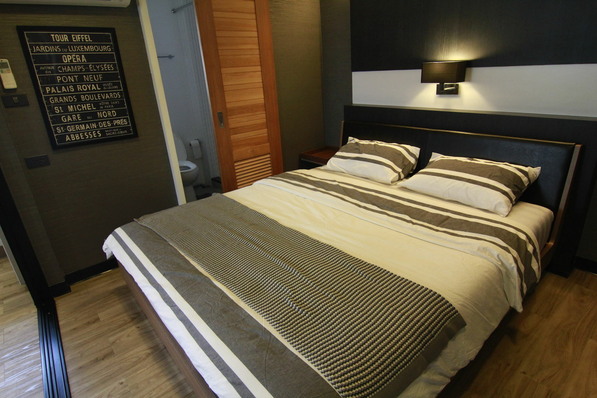 S Bloc Saladaeng Bed and Breakfast Bangkok Eksteriør billede
