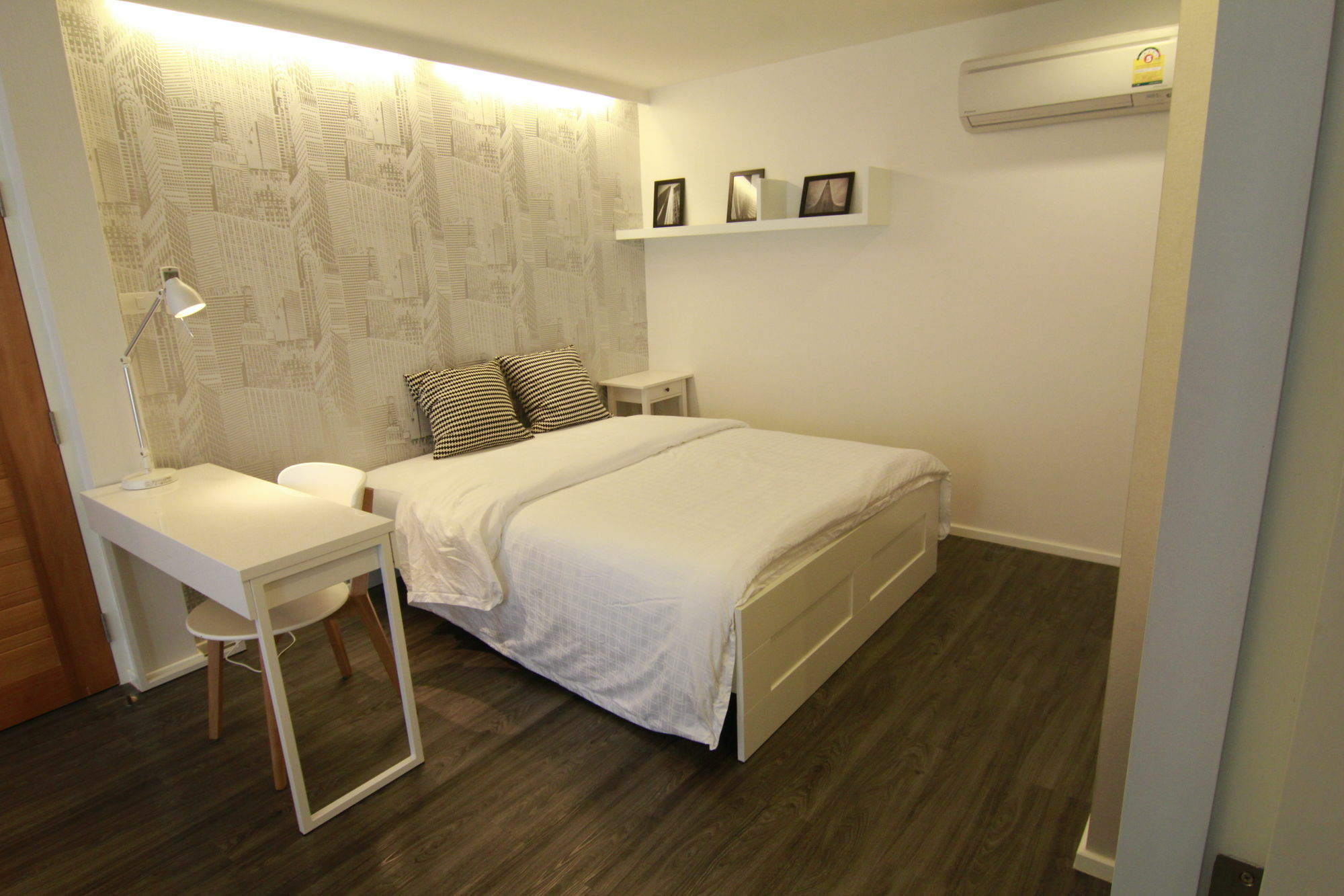 S Bloc Saladaeng Bed and Breakfast Bangkok Eksteriør billede