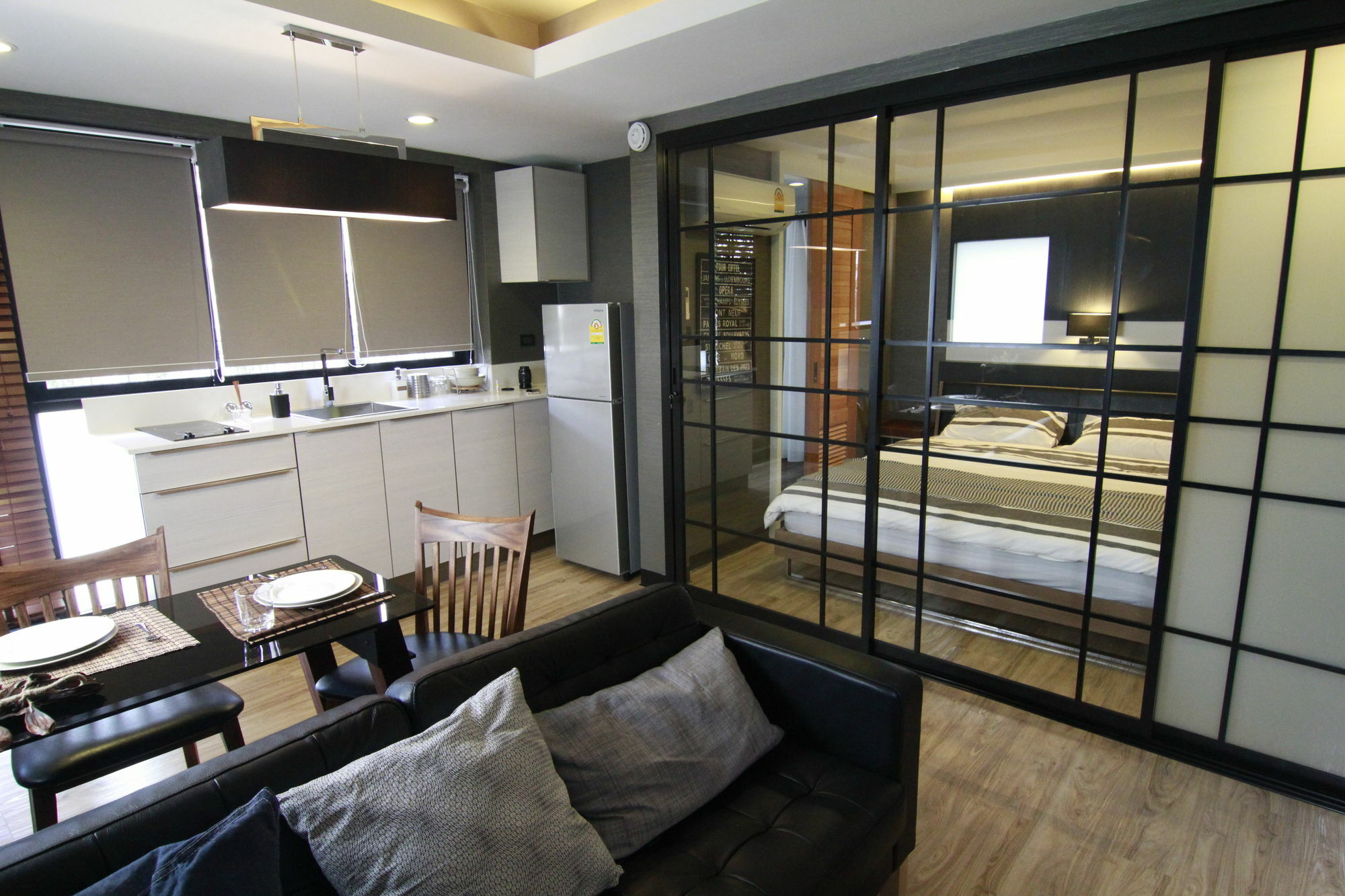 S Bloc Saladaeng Bed and Breakfast Bangkok Eksteriør billede